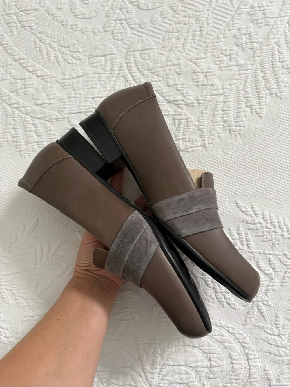 Clarks Collection Juliet Rose Leather Loafer Gray pumps low heel slip on size 11